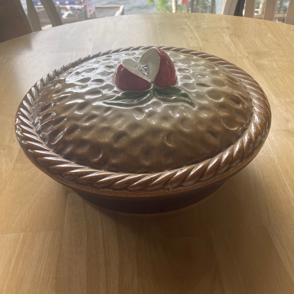 Vintage Ceramic Deep Dish Pie Keeper With Lid - Picture 4 of 7